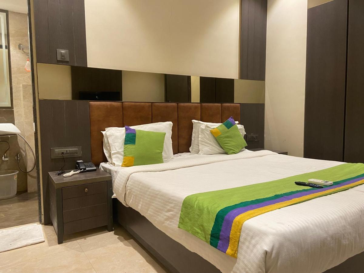 Hotel Oyster Suite Andheri West Βομβάη Εξωτερικό φωτογραφία