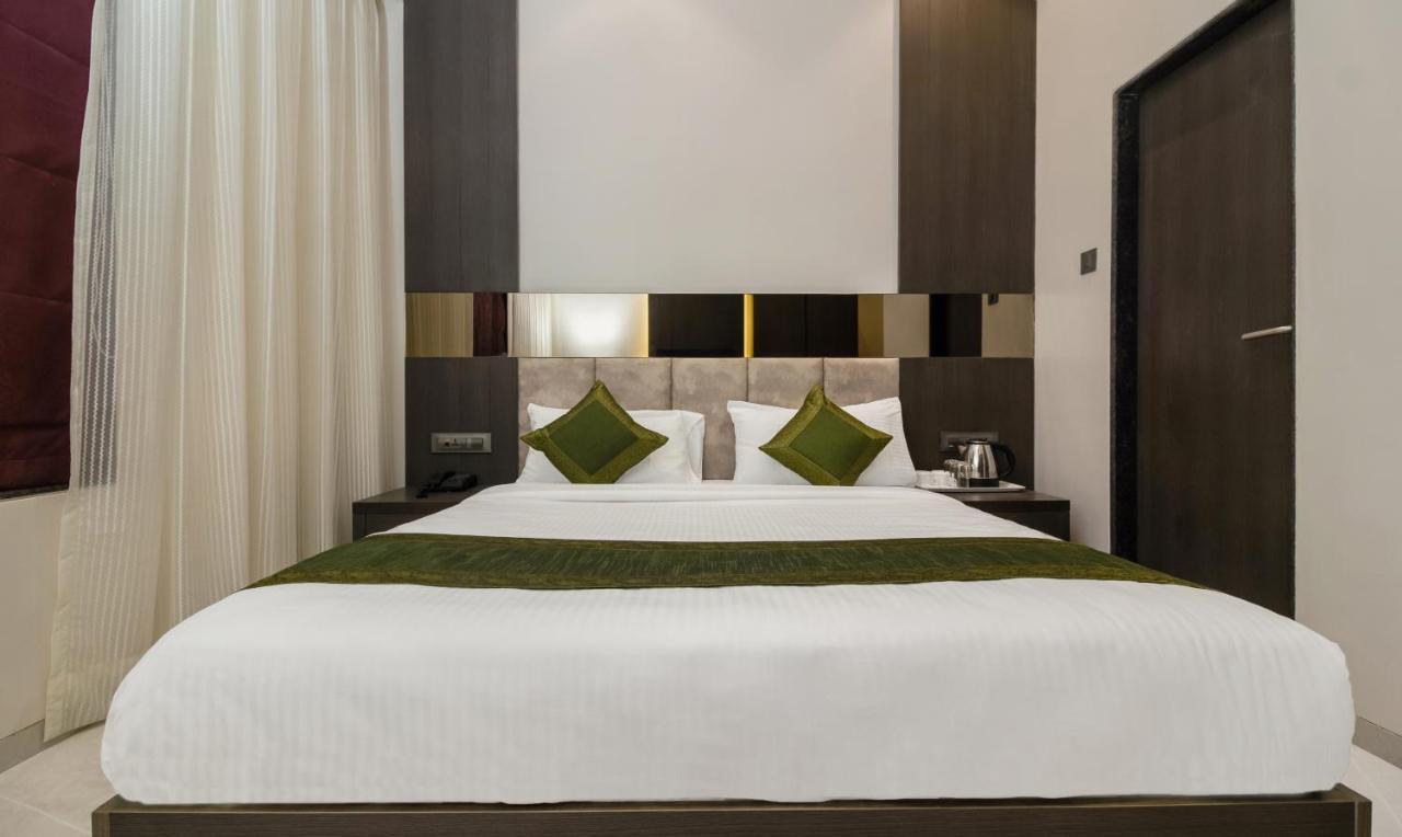 Hotel Oyster Suite Andheri West Βομβάη Εξωτερικό φωτογραφία