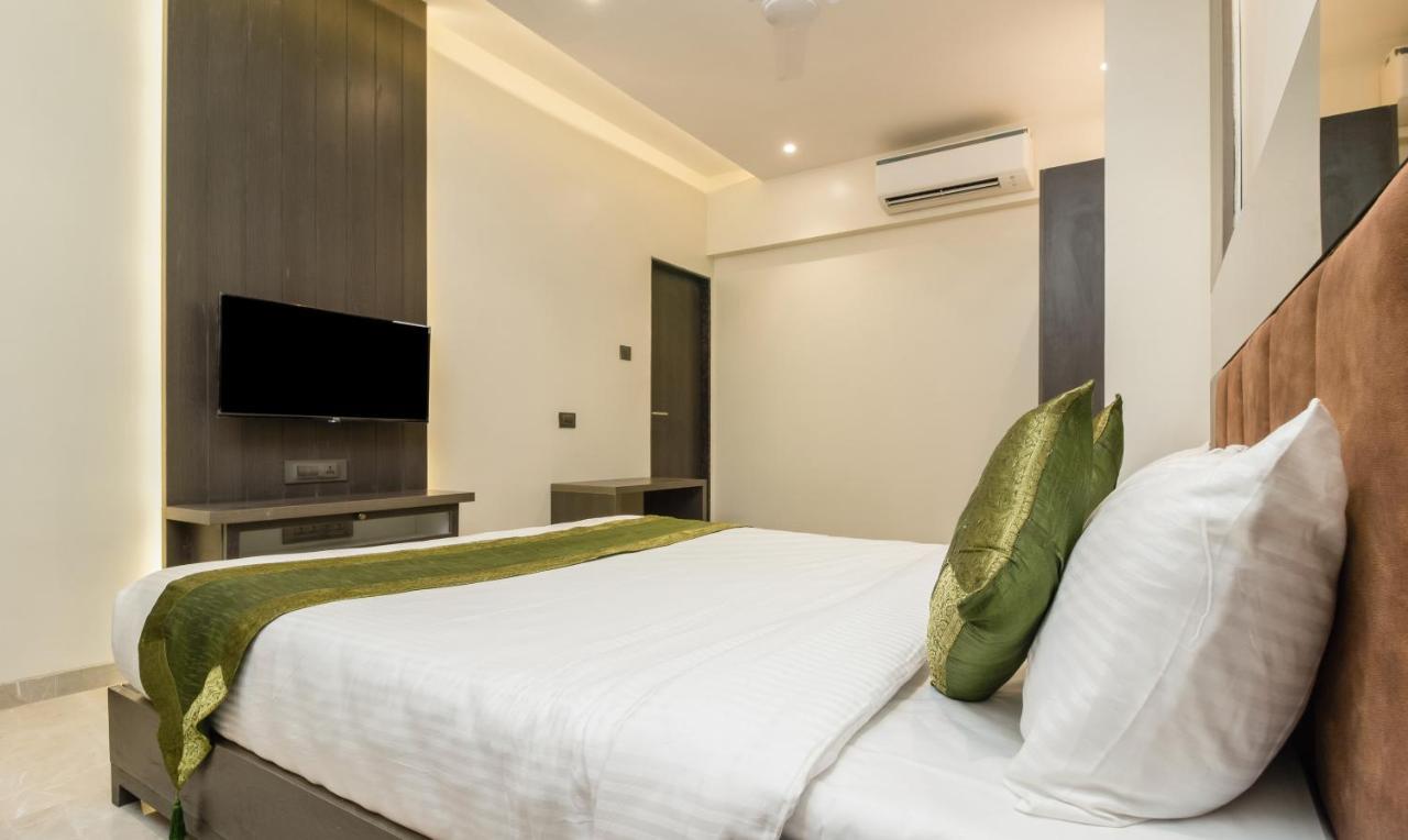 Hotel Oyster Suite Andheri West Βομβάη Εξωτερικό φωτογραφία